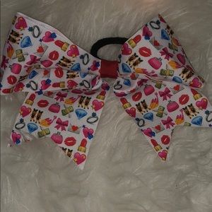 Cheer bow